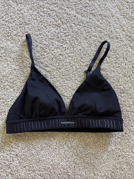 lululemon athletica Other - LULULEMON Black Vneck Logo Bra 6/S